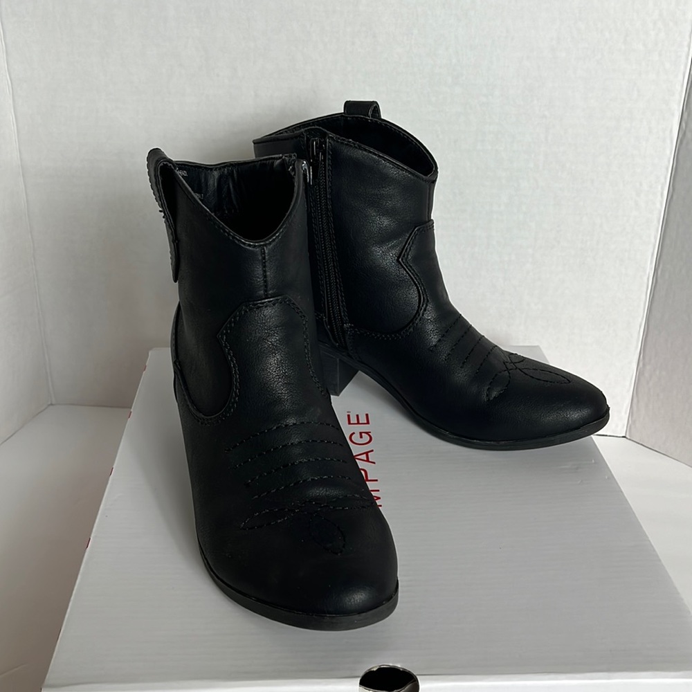 NWOT Rampage Ankle Boots